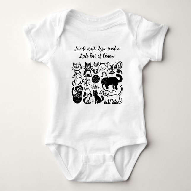 Tillverkad med Kärlek & Chaos’ Funny Baby T-Shirt  (Framsida)