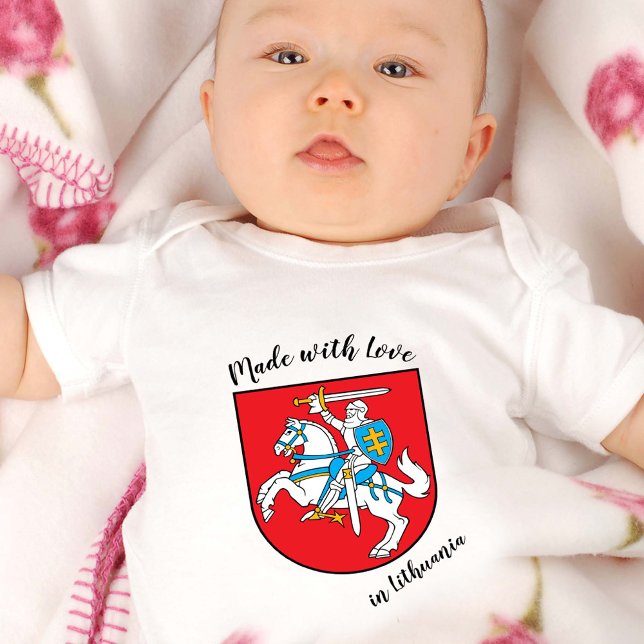 Tillverkad med Kärlek i Litauen/litauiska flagga T Shirt (Skapare uppladdad)