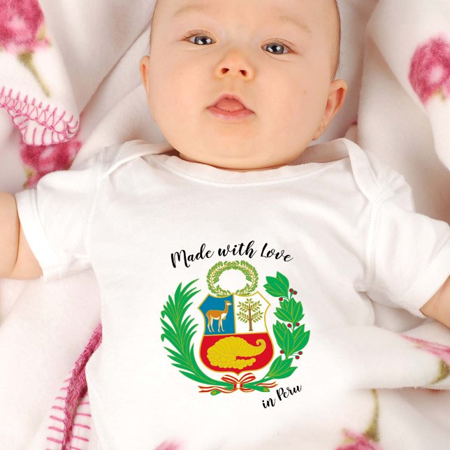 Tillverkad med Kärlek i Peru/Peruan flagga T Shirt (Skapare uppladdad)