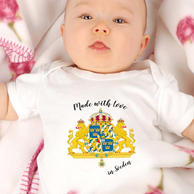 Tillverkad med Kärlek i Sverige/Sverige flagga T Shirt (Skapare uppladdad)