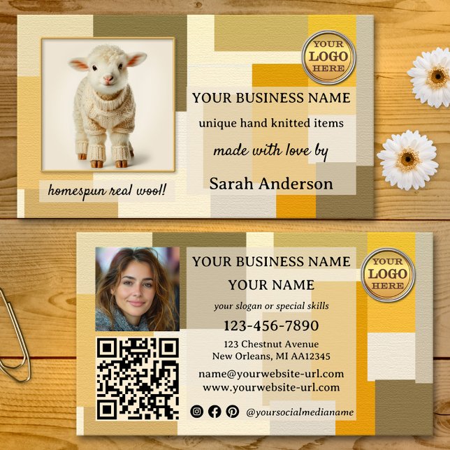 Tillverkad med kärlek Ullstickning hantverk Visitkort (Home made with love business card featuring a colorful design with custom photos and QR code)