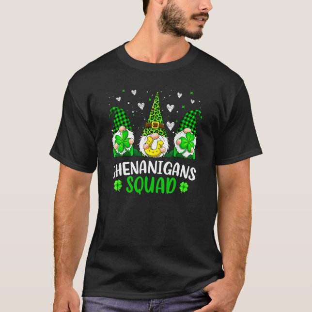 Time For Shenanigans Squad St Patrick's Day Gnomes T Shirt (Framsida)