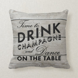 Time som dricker lantlig svart för champagne, kudde