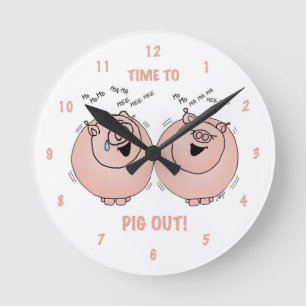Time till grisen ut! Tecknadgrisklocka Rund Klocka