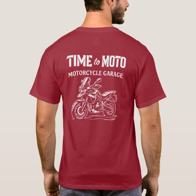 Time to Moto Adventure Motorcycle Garage T-Shirt (Baksida)