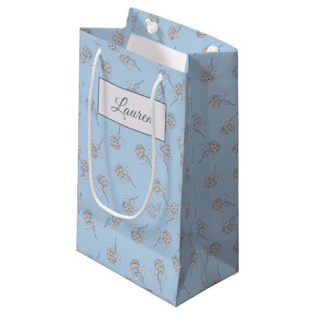 Timeless Botanical Bloom Soft Blue Monogram (Framsidan Vinklad)