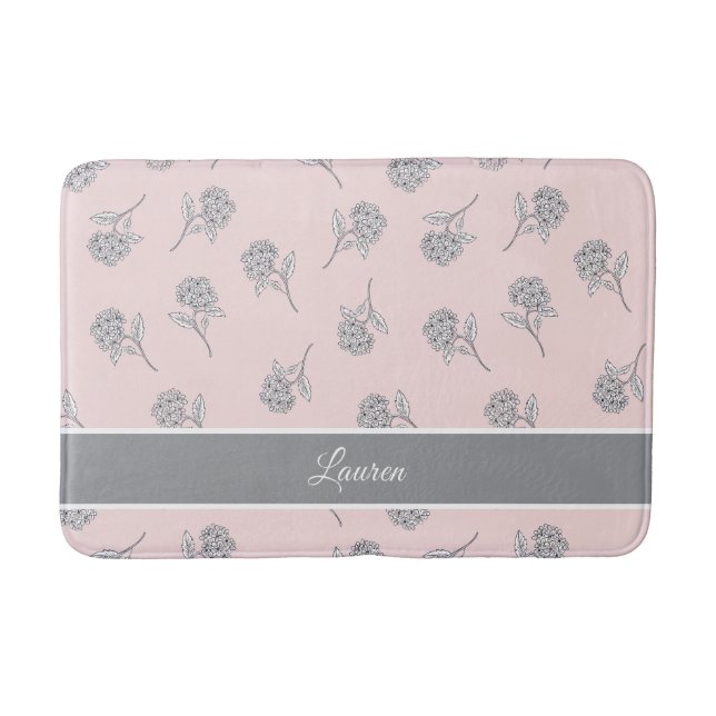 Timeless Botanical Bloom Soft Pink Monogram Bath Badrumsmatta (Framsidan)