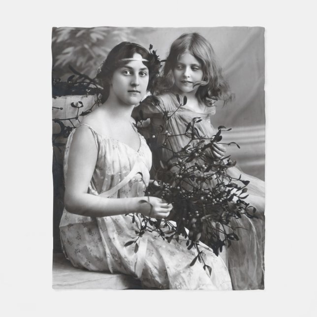 Timeless Portrait of Mother and Daughter  Fleecefilt (Framsidan)