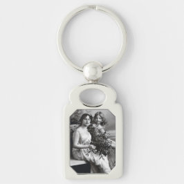 Timeless Portrait of Mother and Daughter Rektangulärt Silverfärgad Nyckelring