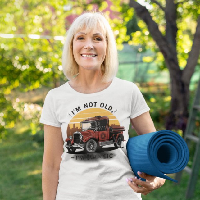 Timless Beauty: Inte gammal, utan klassisk T Shirt (Skapare uppladdad)
