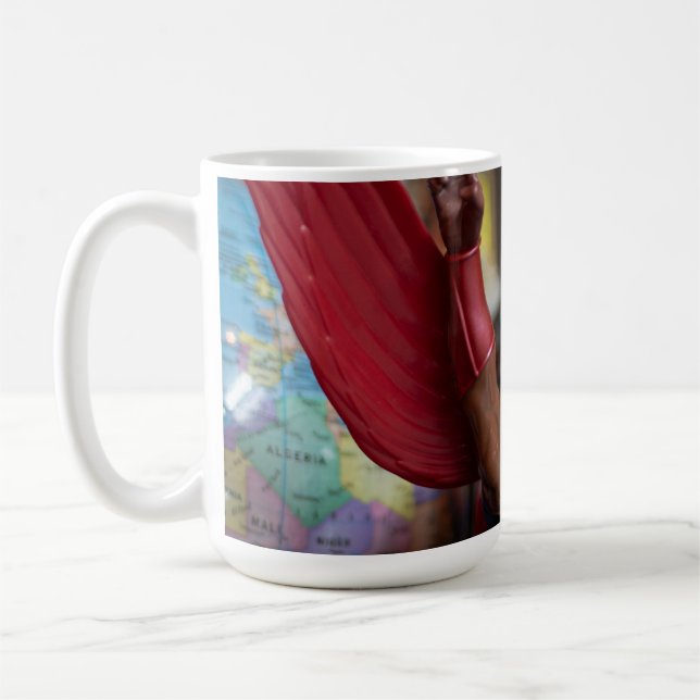 Timless Hero Vintage Superhjälte Kaffemugg (Vänster)