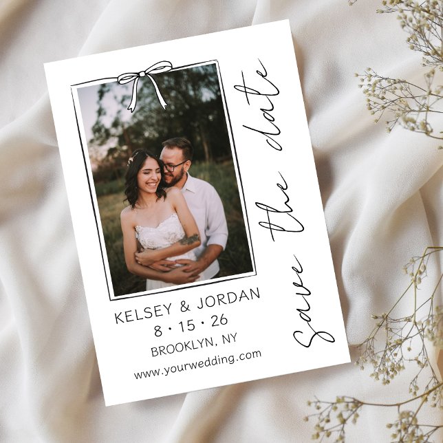 Timless Simple Modern Bow Handskriven Whimsical Spara Datumet (Skapare uppladdad)