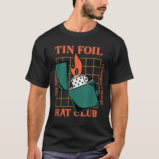 Tin Foil Hat Klubb - Free Thinker - Conspiracy Rea T Shirt (Framsida)