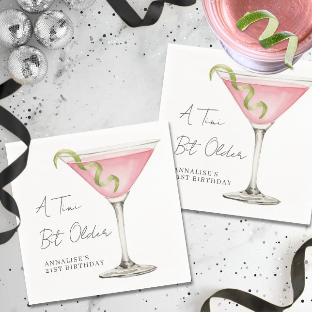 Tini Bit Older Martini Födelsedagsfest Pappersservett (Tini Bit Older Martini Birthday Party Napkins)