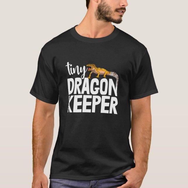 Tiny Dragon Keeper Gecko Funny Gecko Reptile Manar T Shirt (Framsida)
