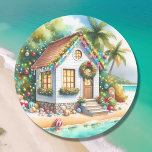 Tiny Home on Beach Festive-julen Runt Klistermärke<br><div class="desc">Julklistermärken eller kuvertförseglingar. Ett litet,  vitt,  fint,  litet hus på en strand med söt fritid Juldekorationer som wreaths,  trädgårdsmark och ljus vid jul på handflatan träd.</div>