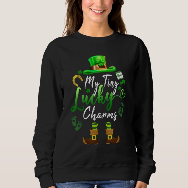 Tiny Lucky Charms Shamrock Irish Mom St patricks d T Shirt (Framsida)