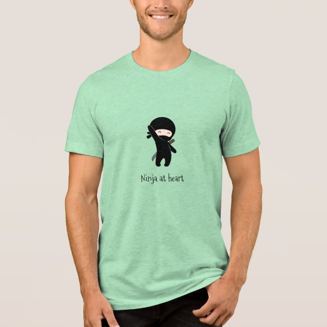 Tiny Lycklig Ninja vid Heart T Shirt (Framsida)