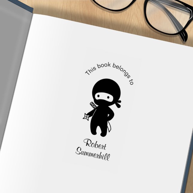 Tiny Ninja Holding Throwing Star Bookplate Stämpel (Skapare uppladdad)