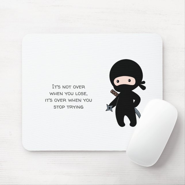 Tiny Ninja Holding Throwing Star Quote Musmatta (Med mus)