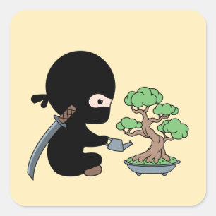 Tiny Ninja Watering Bonsai Träd på Gult Fyrkantigt Klistermärke