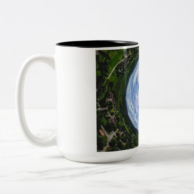 Tiny Planet Äventyr - Large Coffee Mugg (Vänster)