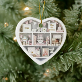 Tiny Shelves Customized Baby Girl First Christmas Julgransprydnad Keramik