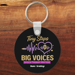 Tiny Steps Big Voices Logopedisk Terapi Är Viktigt Nyckelring