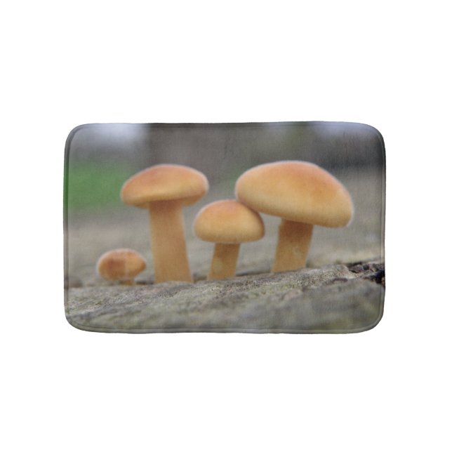 Tiny Toadstools Macro Bath Mat Badrumsmatta (Framsidan)