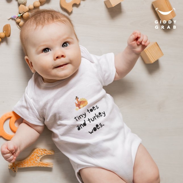 Tiny Toes and Turkey Woes Funny Thanksgiving T Shirt (Skapare uppladdad)