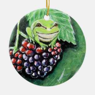 Tiny Träd Frog on a Blackberry Painting Julgransprydnad Keramik