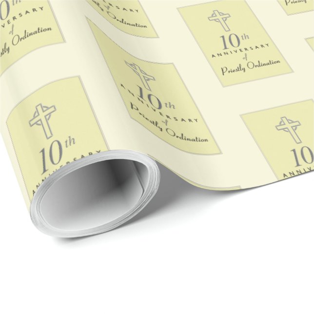 Tioårsdagen av prästen Embossed Kor Presentpapper (Rullad Hörn)