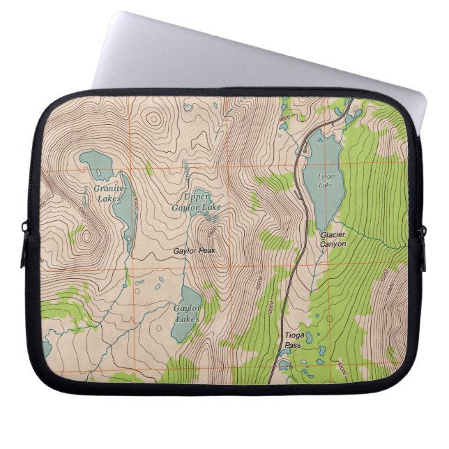 Tioga Pass, California Topography Karta Laptop Sleeve (Framsidan)