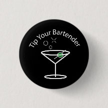 Tippa din Bartender som Martini klämmer fast