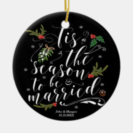 Tis den första julgranprydnaden för säsong julgransprydnad keramik