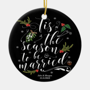 Tis den första julgranprydnaden för säsong julgransprydnad keramik