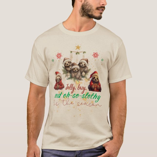 "Tis the Season Sloth" Jolly Lazy Tee (Framsida)