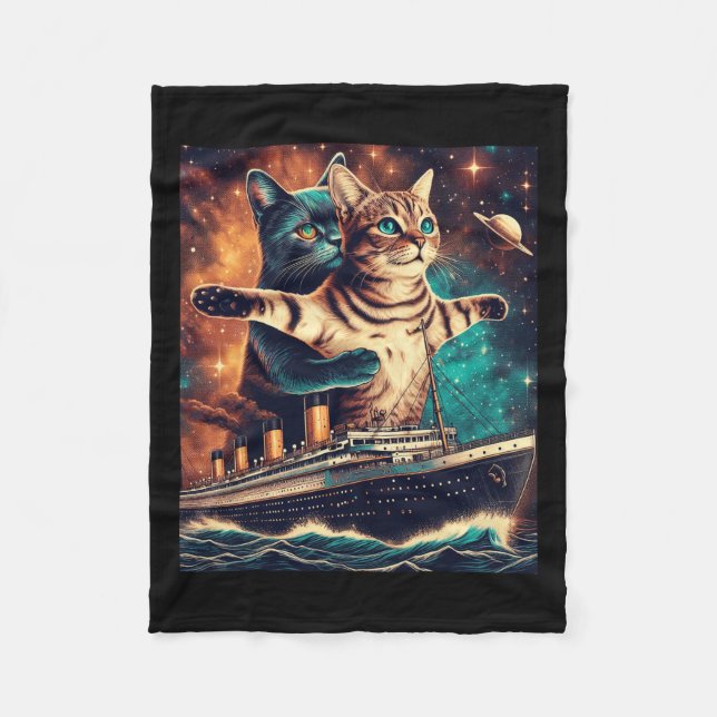 Titanic Cats Funny Tee Fleecefilt (Framsidan)