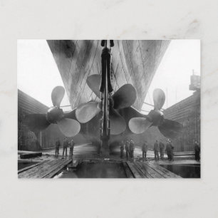 Titanic i den torra skeppsdockan, 1910 vykort