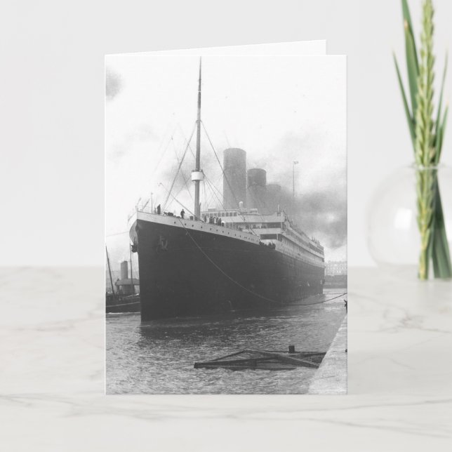 Titanic i Southamptons dockor Kort (Framsida)