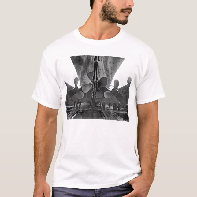 Titanic propellrar för RMS T-shirt (Framsida)