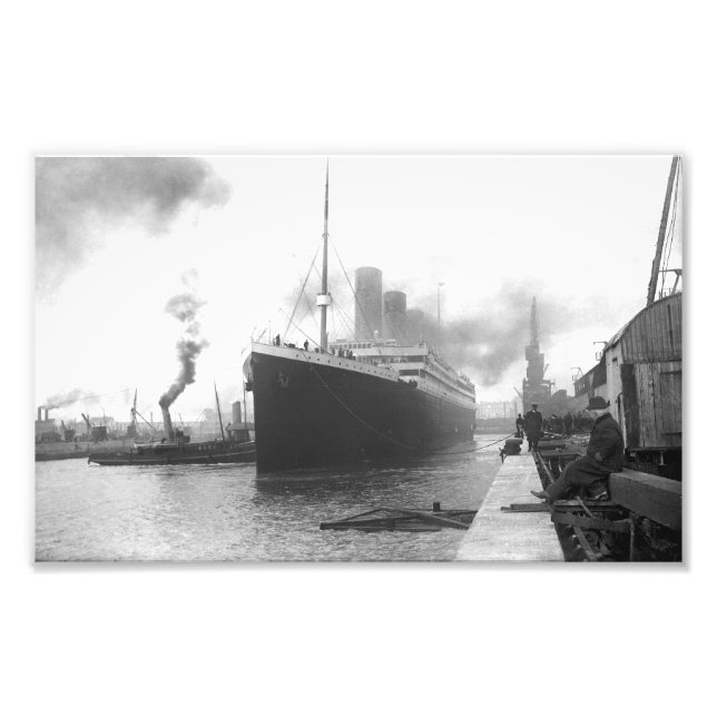 Titanic vid Southampton hamn Fototryck (Framsidan)