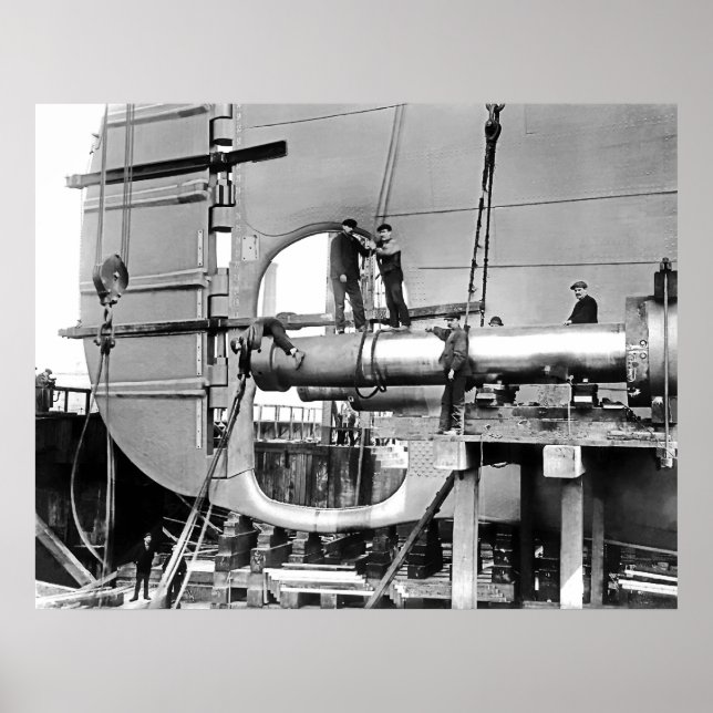 Titanics propeller Shafts Poster (Framsidan)