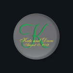 Titanium Best Roligt Fab Magnet<br><div class="desc">Titanium grått monogram Ett slags tredimensionellt ljus med röd färgad i ro är en häpnadsväckande monogram. Chicen Unik är impulsiv,  vismisk,  krånglig och märklig. All bilder och alla teckningar © av ägaren av detta arkiv och får inte återges i någon form utan skriftligt tillstånd.</div>