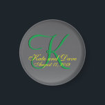 Titanium Best Roligt Fab Magnet<br><div class="desc">Titanium grått monogram Ett slags tredimensionellt ljus med röd färgad i ro är en häpnadsväckande monogram. Chicen Unik är impulsiv,  vismisk,  krånglig och märklig. All bilder och alla teckningar © av ägaren av detta arkiv och får inte återges i någon form utan skriftligt tillstånd.</div>