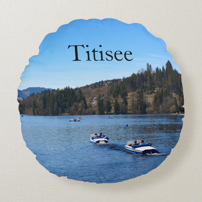 Titisee sjö i Schwarzwald       Rund Kudde (Framsidan)
