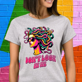 Titta inte på mig Snake Hair Goddess Pop Art Shirt T Shirt