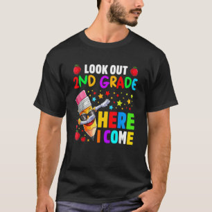 Titta ut 2:a klass Andra här kommer jag Pennkniv T Shirt
