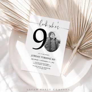 Titta vem är 90 | Foto 90-års födelsedagsinbjudan Inbjudningar