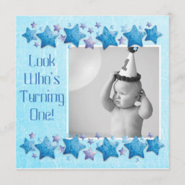 Titta vem som gör en första födelsedagsinbjudan inbjudningar